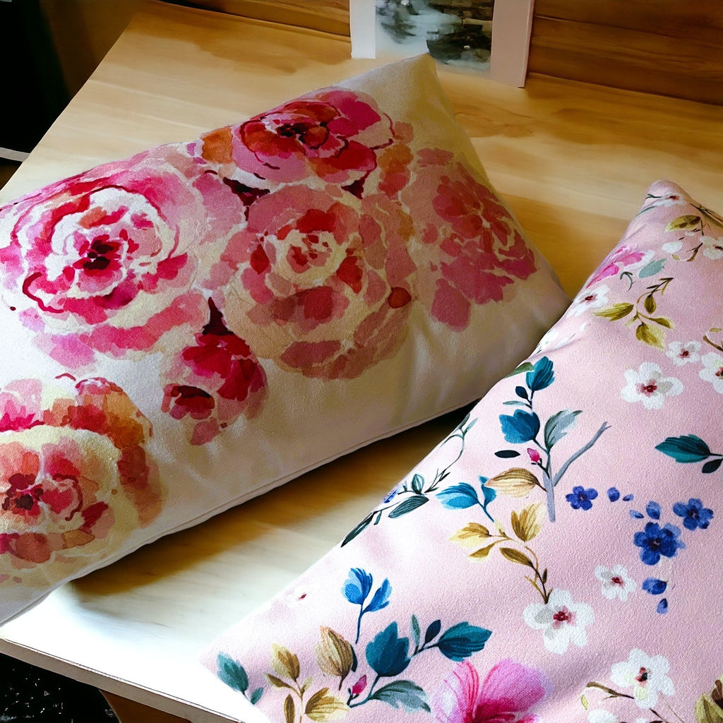 Housse de coussin 50x30 rose et blanc imprimé roses - Modèle Les rêveuses - catsandgreen tea